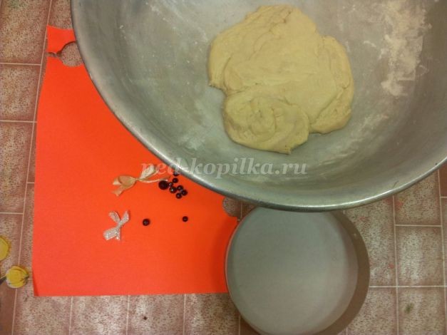 Как сделать цыплят из соленого теста: часть 1