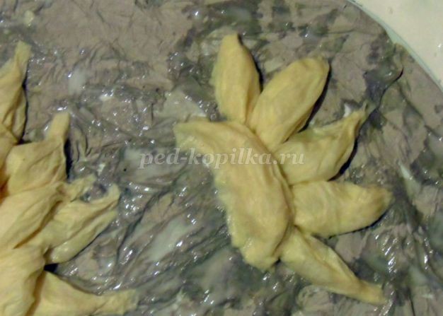 Подсолнухи из бумаги: часть 1