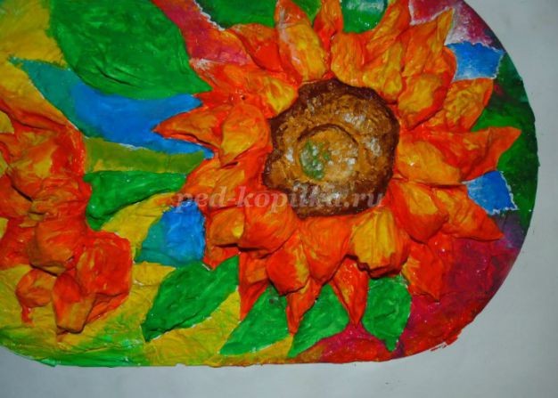 ​Подсолнухи из бумаги: часть 3