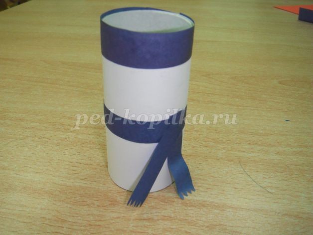 Снеговик из рулончика от туалетной бумаги: часть 2