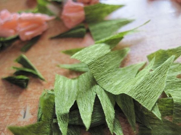 ​Открытка с сердцем из роз