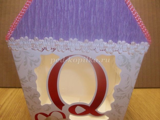 Домик с сюрпризом детскими руками: часть 2