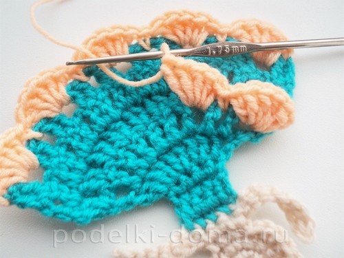 Вязаная куколка