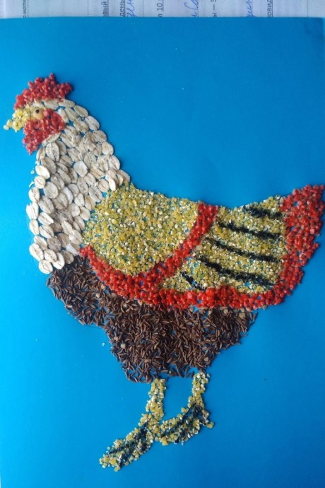 Панно из семечек и крупы "Петушок"