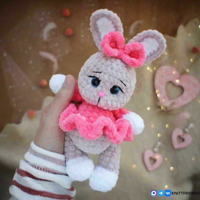 Плюшевые зайка и котик Плюшевые зайка и котик