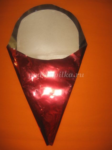 ​Подарок для любимой мамочки: панно-кулёк с цветами, часть 2