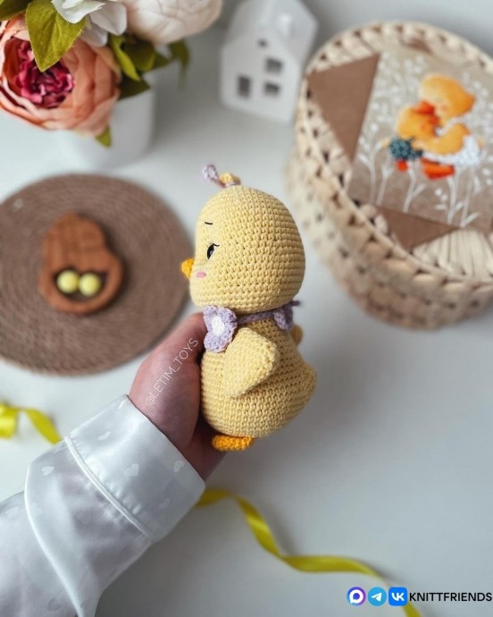 Цыпленок из пряжи