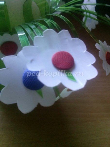 Вазочка для салфеток из бросового материала детскими руками: мастер-класс