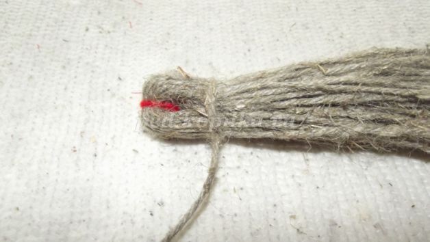 ​Коза из шпагата детскими руками: мастер-класс, часть 1