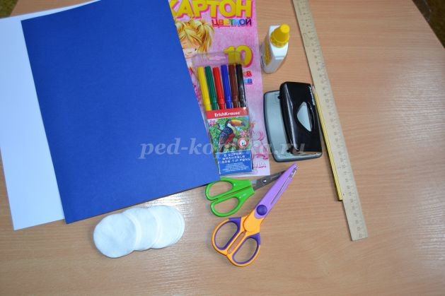 Снеговик из ватных дисков: часть 1 Снеговик из ватных дисков: часть 1