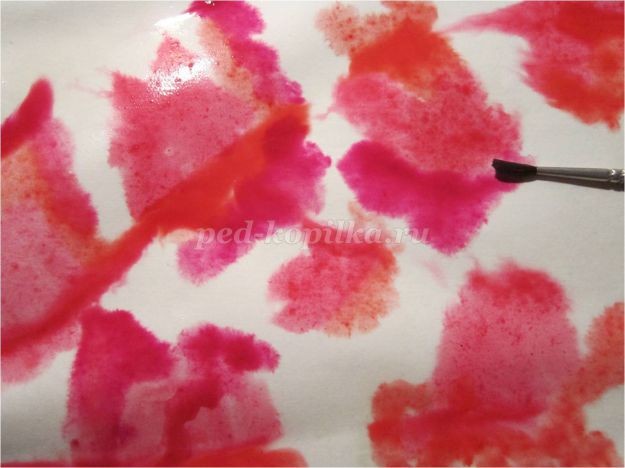 Рисование цветов в смешанной технике: акварельная живопись "по-сырому" и восковые цветные карандаши: часть 1