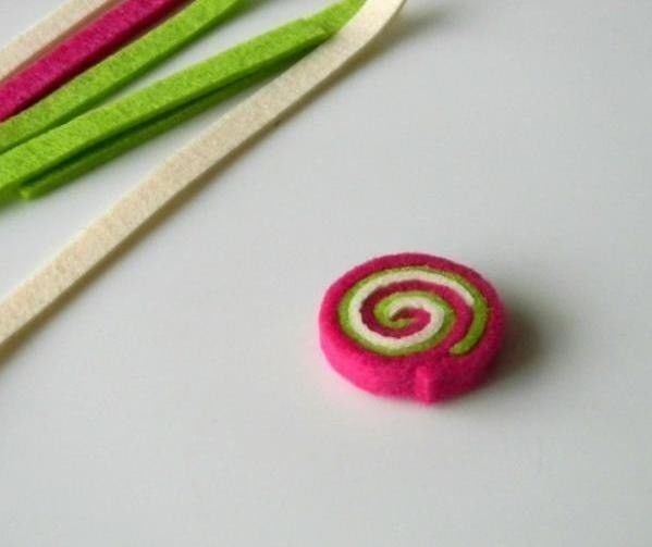 Оригинальные подставки под кружки или горячее тарелки из фетра Оригинальные подставки под кружки или горячее тарелки из фетра