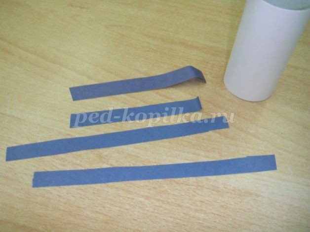 Снеговик из рулончика от туалетной бумаги: часть 2