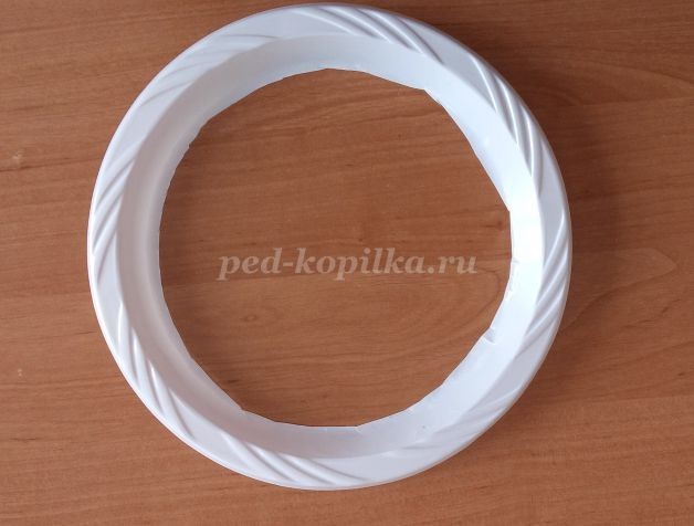 Весенний венок из бумаги детскими руками: часть 2 Весенний венок из бумаги детскими руками: часть 2