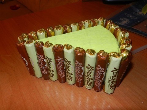 Имитация красивого куска пирога