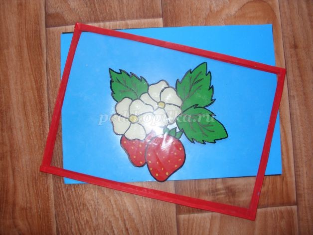 Пластилинография на стекле "Клубника": мастер-класс, часть 2