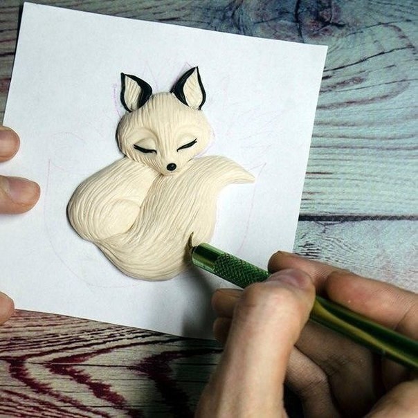Лепим красивую лисичку