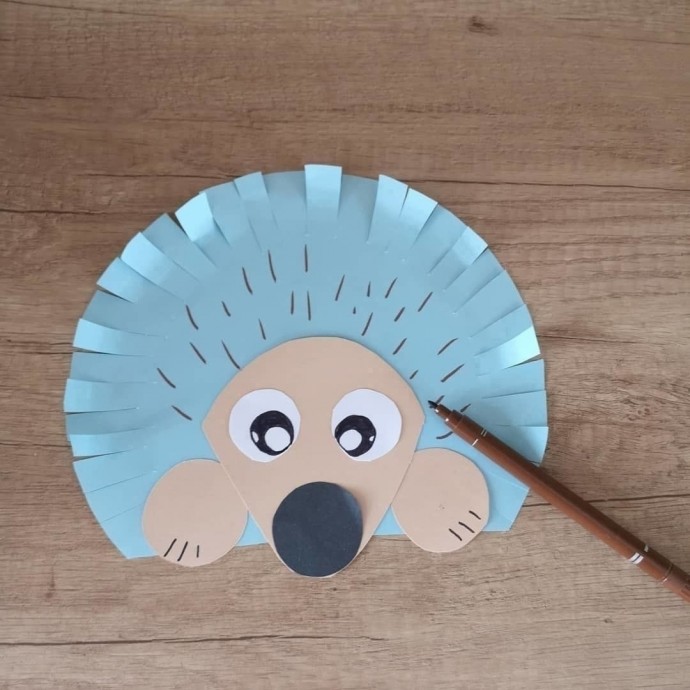 Милые ежики из цветной бумаги Милые ежики из цветной бумаги