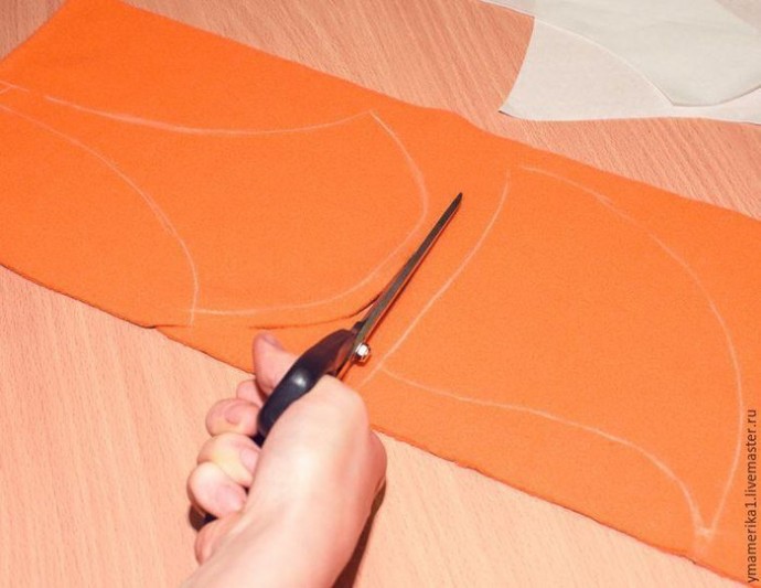 Подушка-игрушка в виде лисички Подушка-игрушка в виде лисички