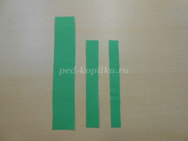 Аппликация из цветной бумаги "Подсолнухи": часть 1 Аппликация из цветной бумаги "Подсолнухи": часть 1