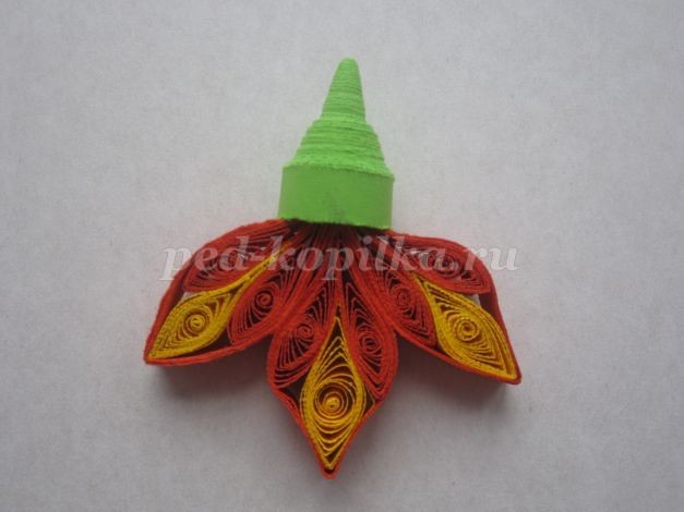 Картина в технике квиллинг в подарок маме: часть 2