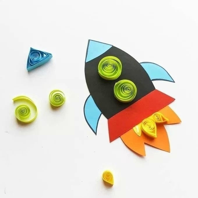 ​Ракета в космосе