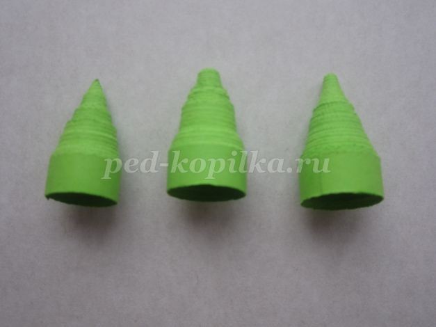 Картина в технике квиллинг в подарок маме: часть 1