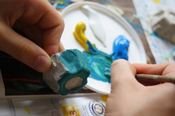 Рыбка из картонной упаковки для яиц Рыбка из картонной упаковки для яиц