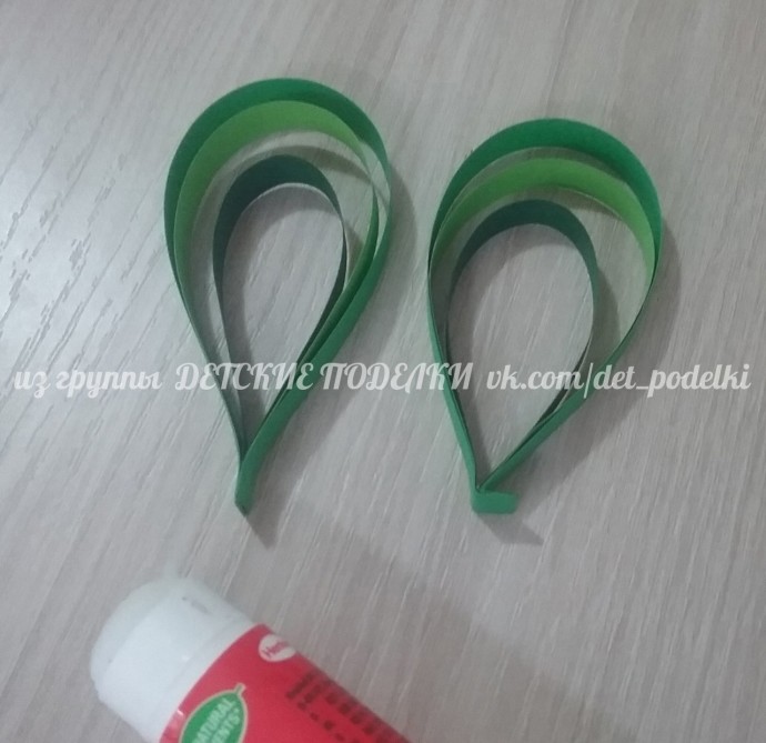 Подснежники из бумаги и ватных дисков