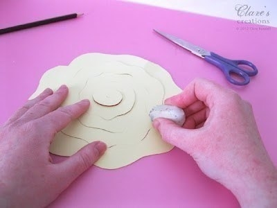 Красивые и несложные в исполнении бумажные цветы