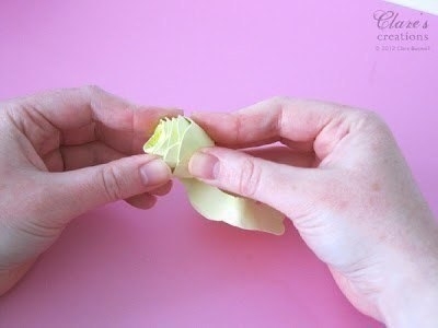 Красивые и несложные в исполнении бумажные цветы