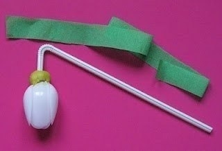 Поделка из одноразовых ложек